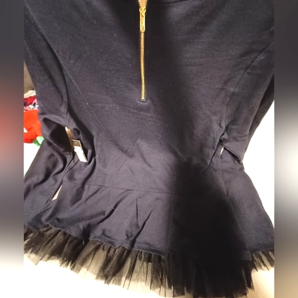 ❤️ Crown & Ivy Top 1X NWT ❤️ - Picture 4 of 9